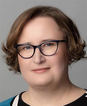 dr Emilia Wrocławska-Warchala